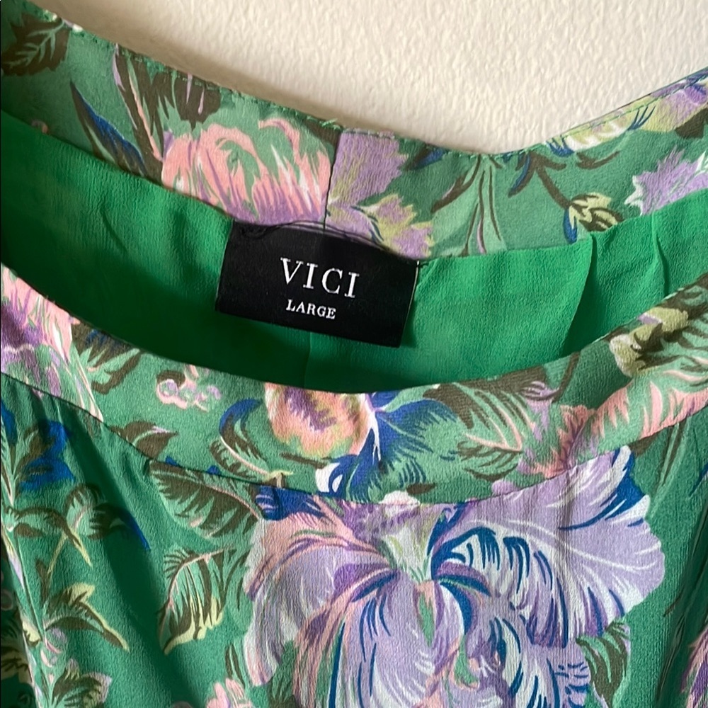 Vici Women's Green Floral Tiered Midi - Picture 4 of 9